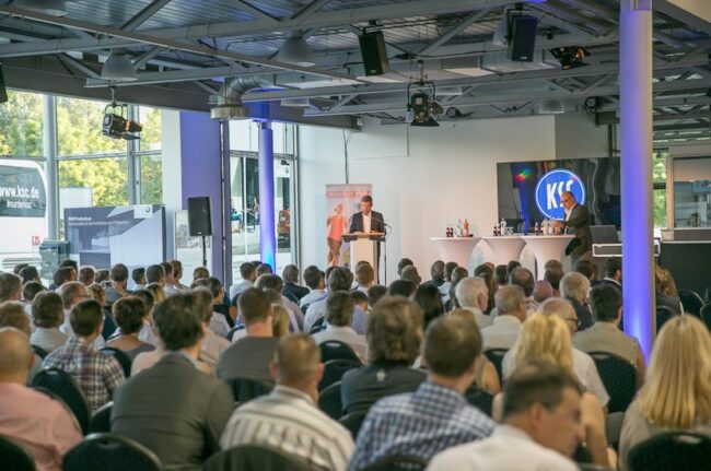 1DX_8357-businessabend-830